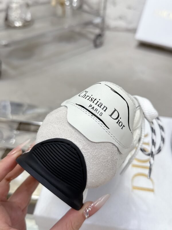 Dior women - Image 6