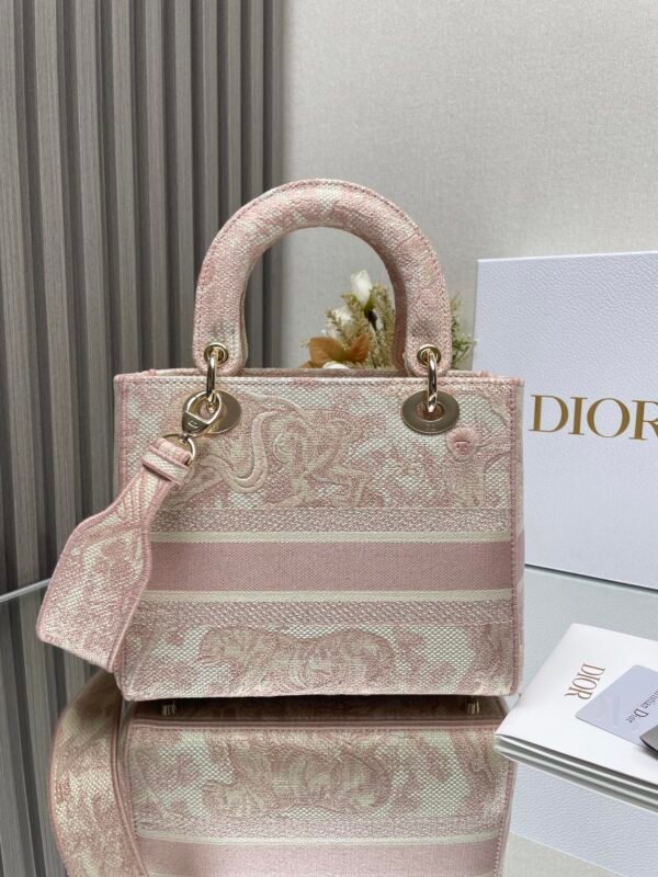 DIOR - Image 6