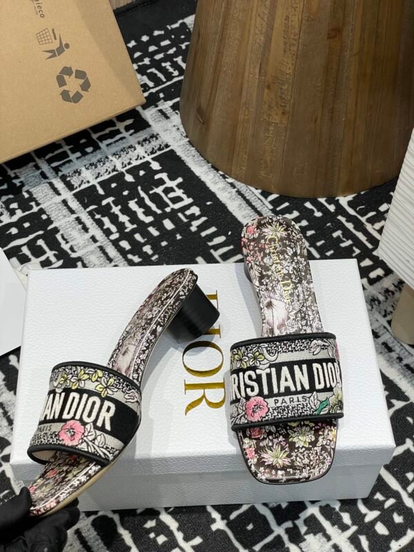 Dior women - Image 6