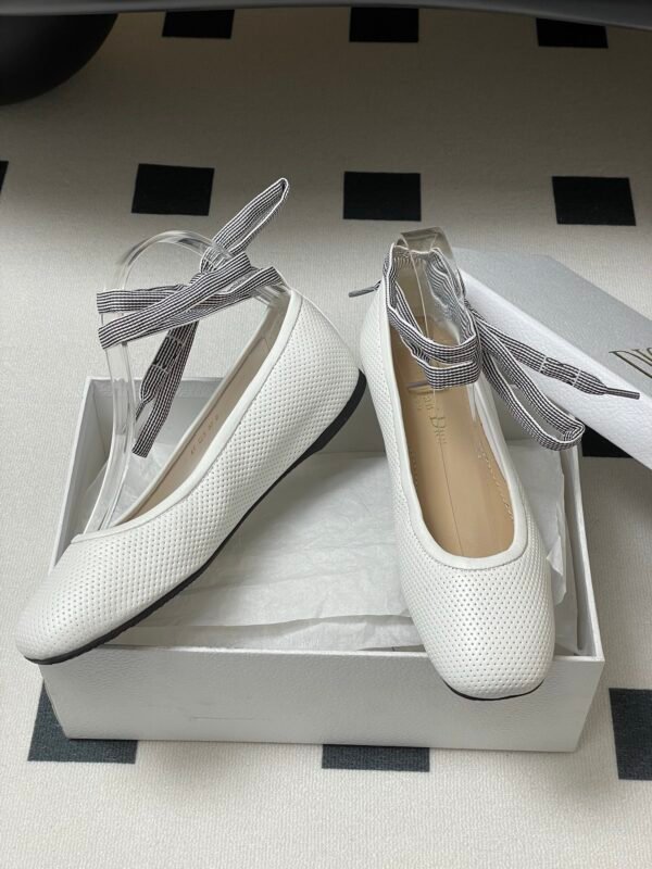 Dior women - Image 6