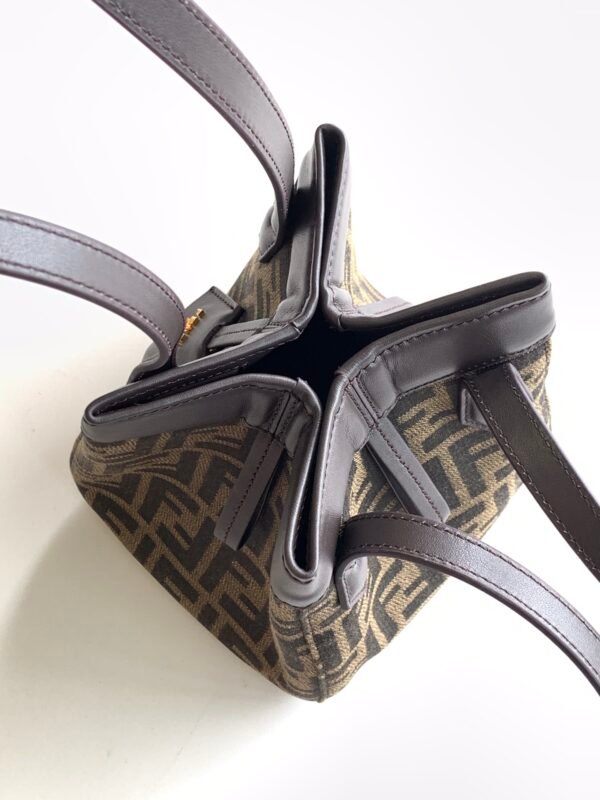 FENDI BAG - Image 7