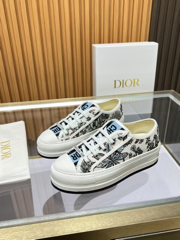 Dior women - Image 6