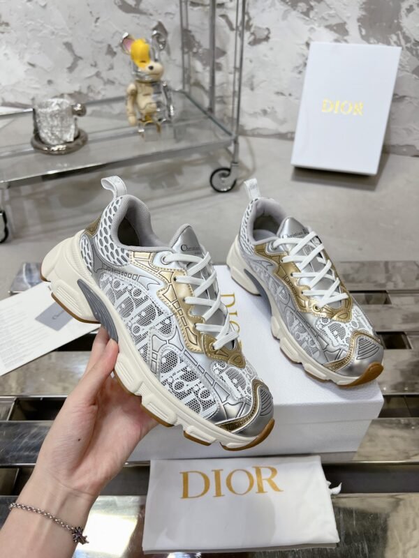 Dior women - Image 6