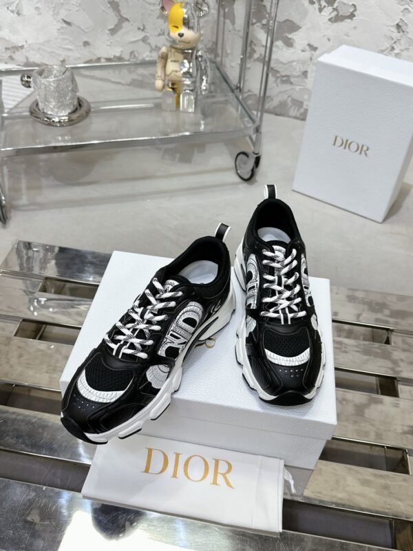 Dior women - Image 6