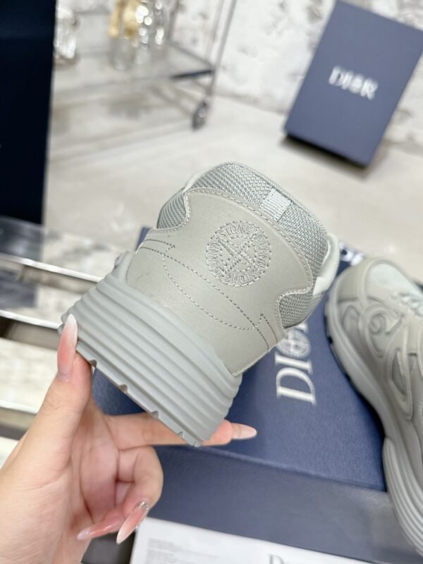 Dior women - Image 6