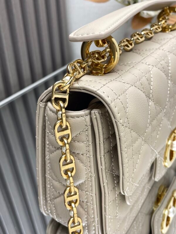 DIOR - Image 6