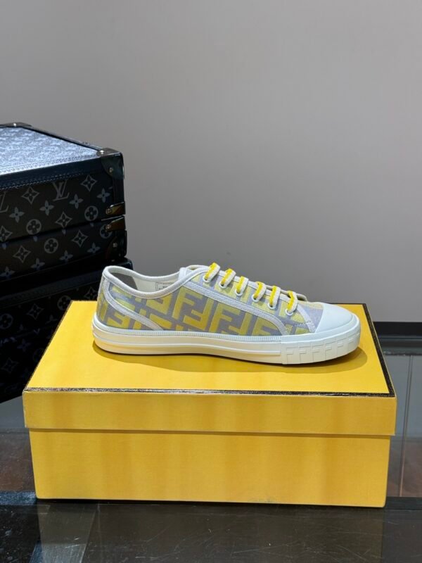 FENDI Man - Image 6