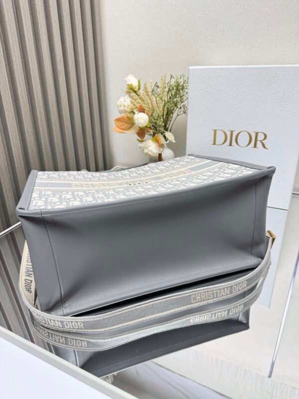 DIOR - Image 6