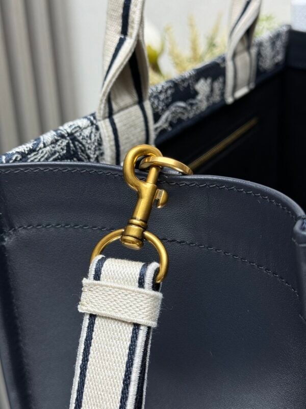 DIOR - Image 6