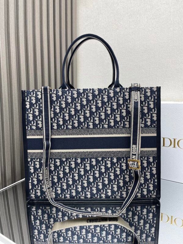 DIOR - Image 6