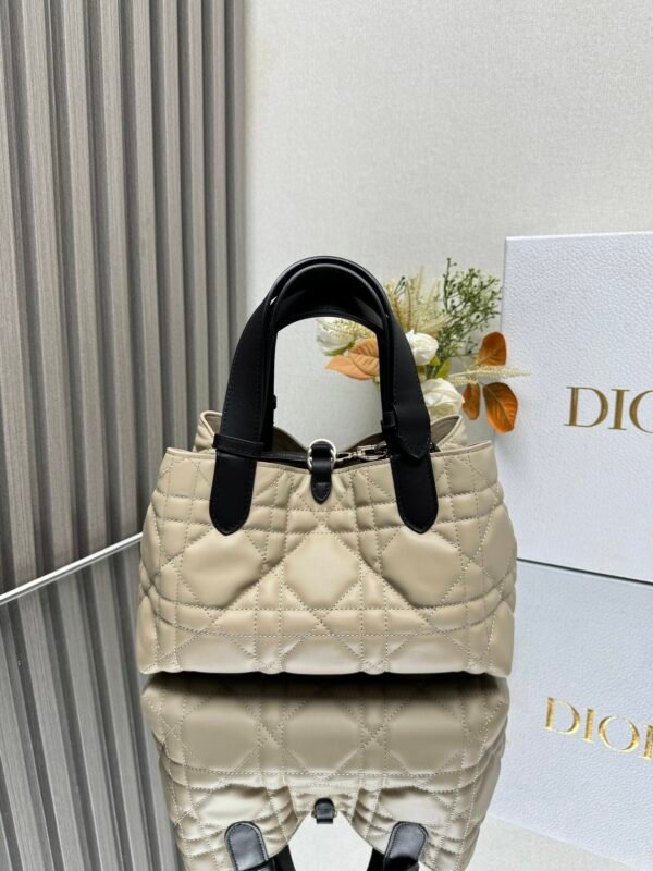 DIOR - Image 6