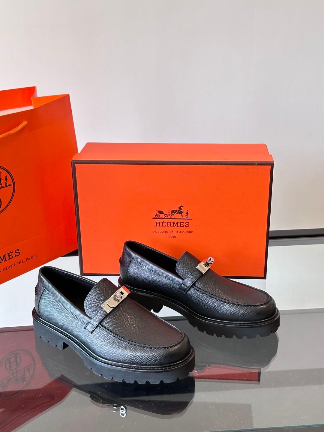 HERMES Man - Image 6