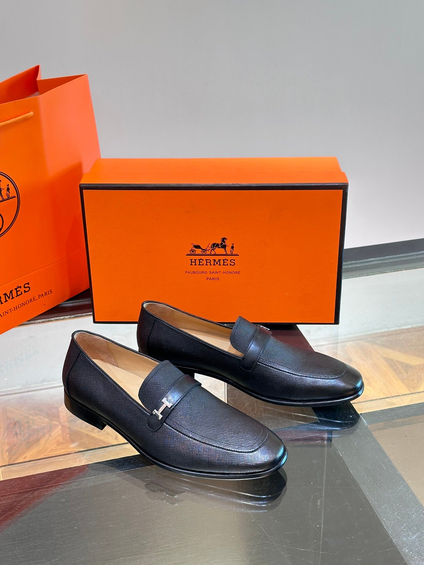 HERMES Man - Image 6