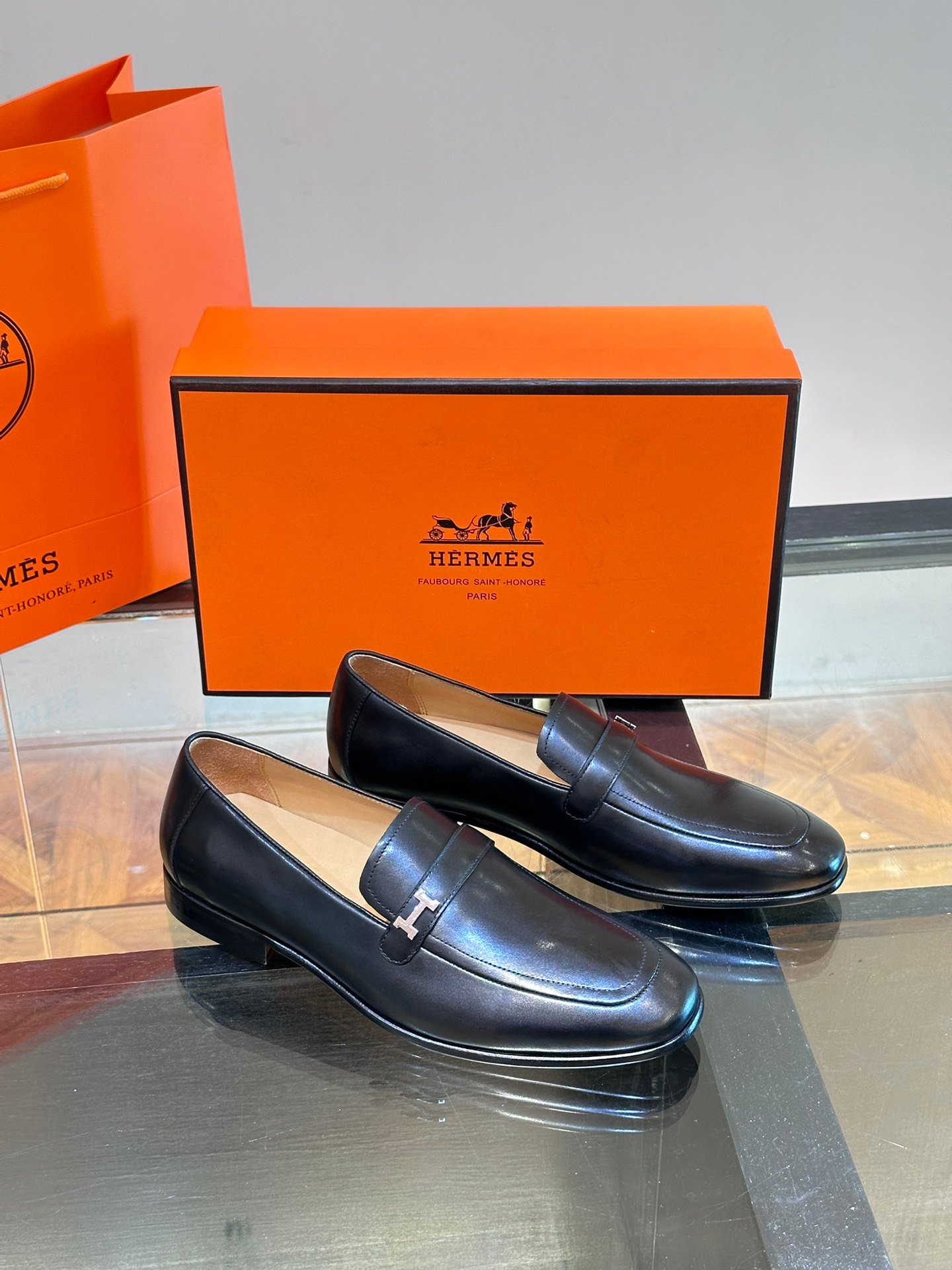 HERMES Man - Image 6