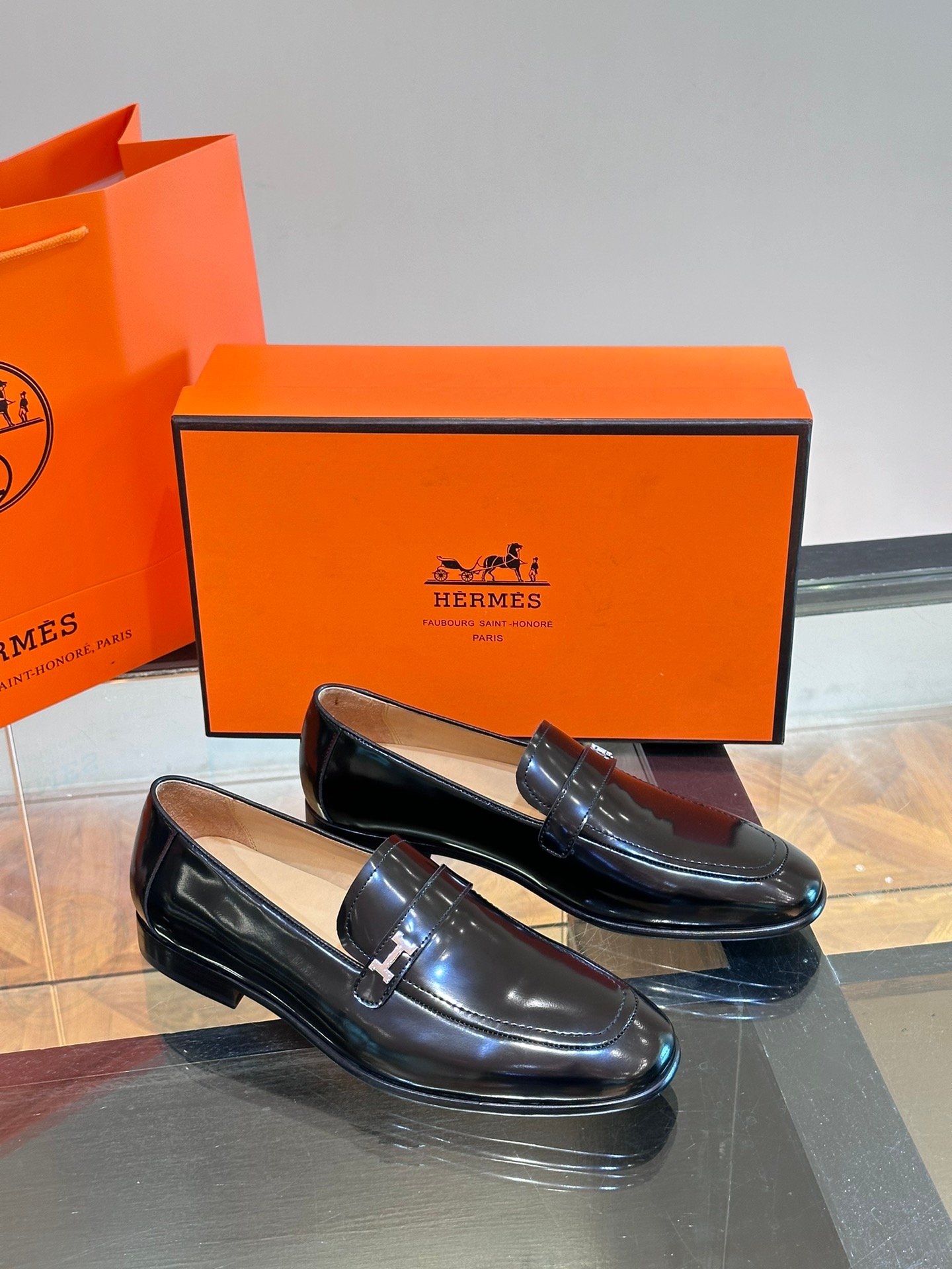 HERMES Man - Image 6