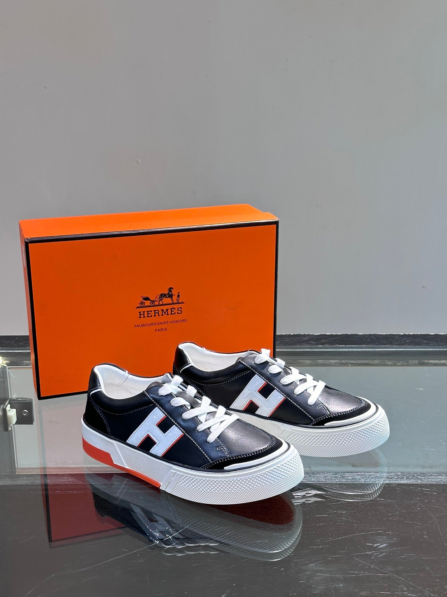 HERMES Man - Image 6