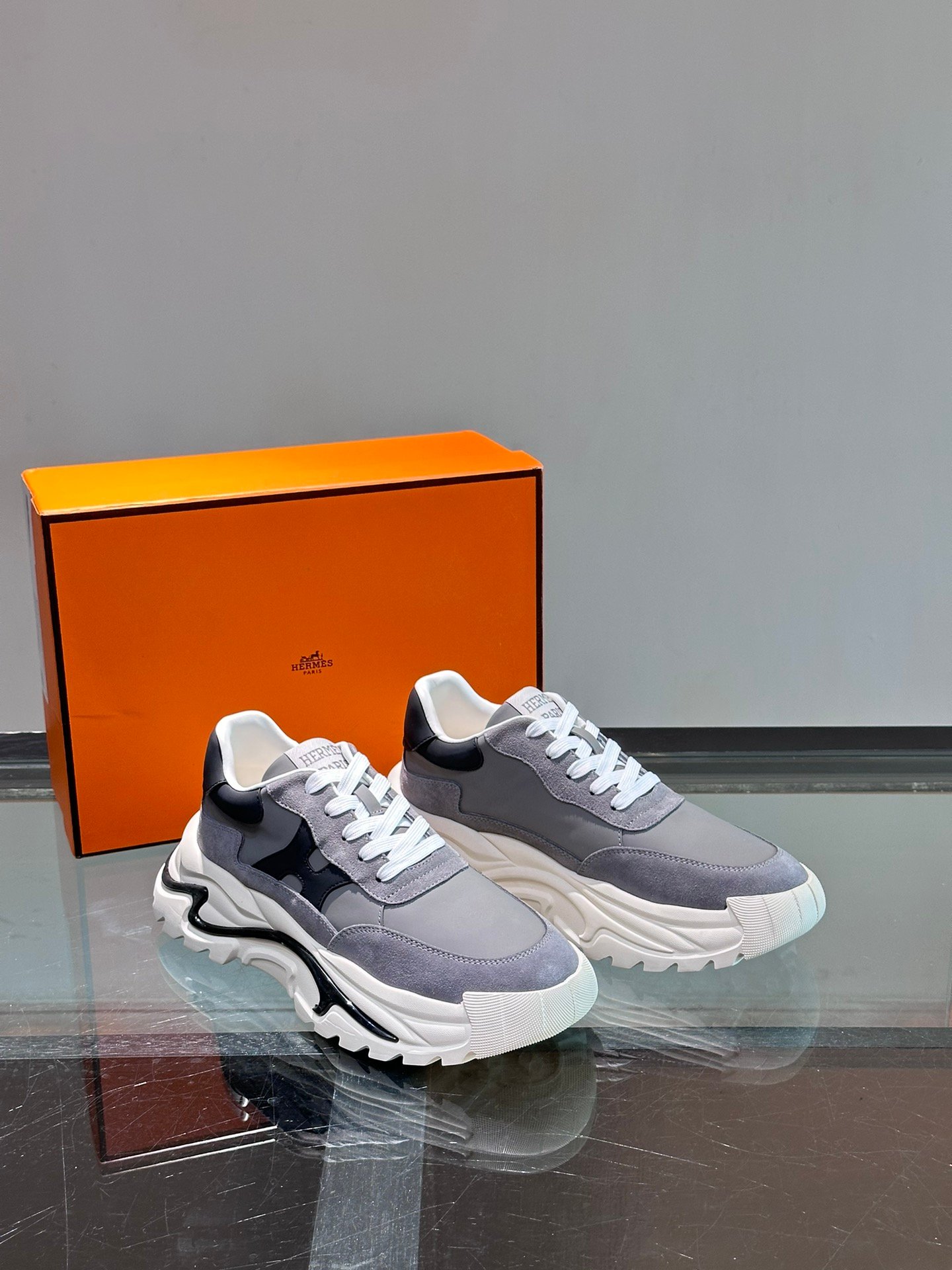HERMES Man - Image 6