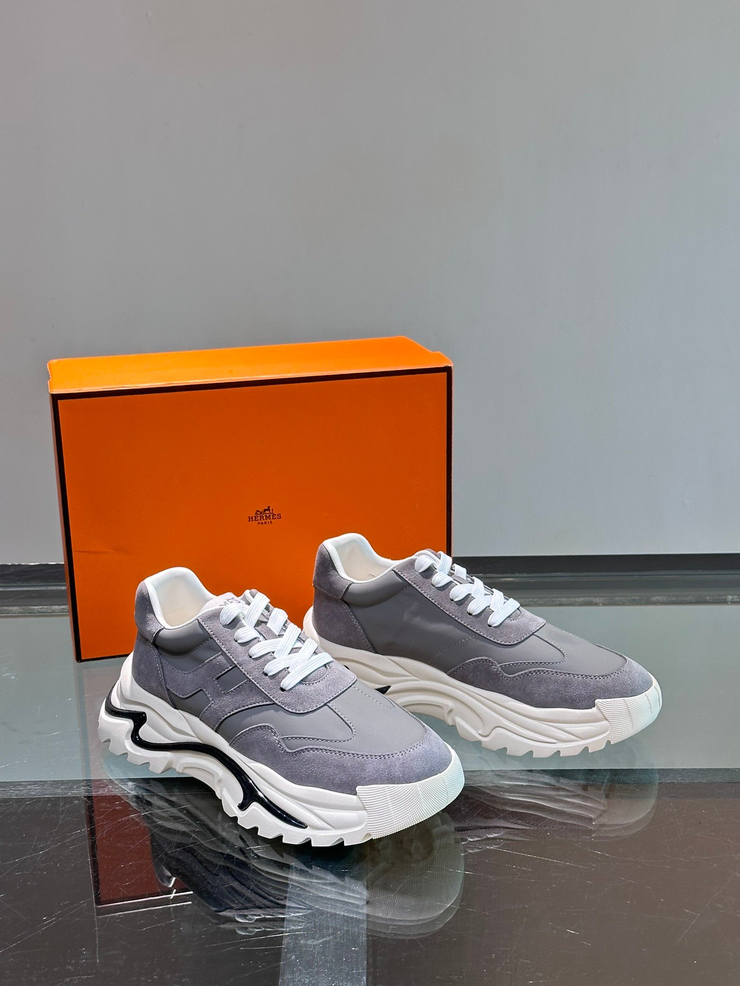 HERMES Man - Image 6