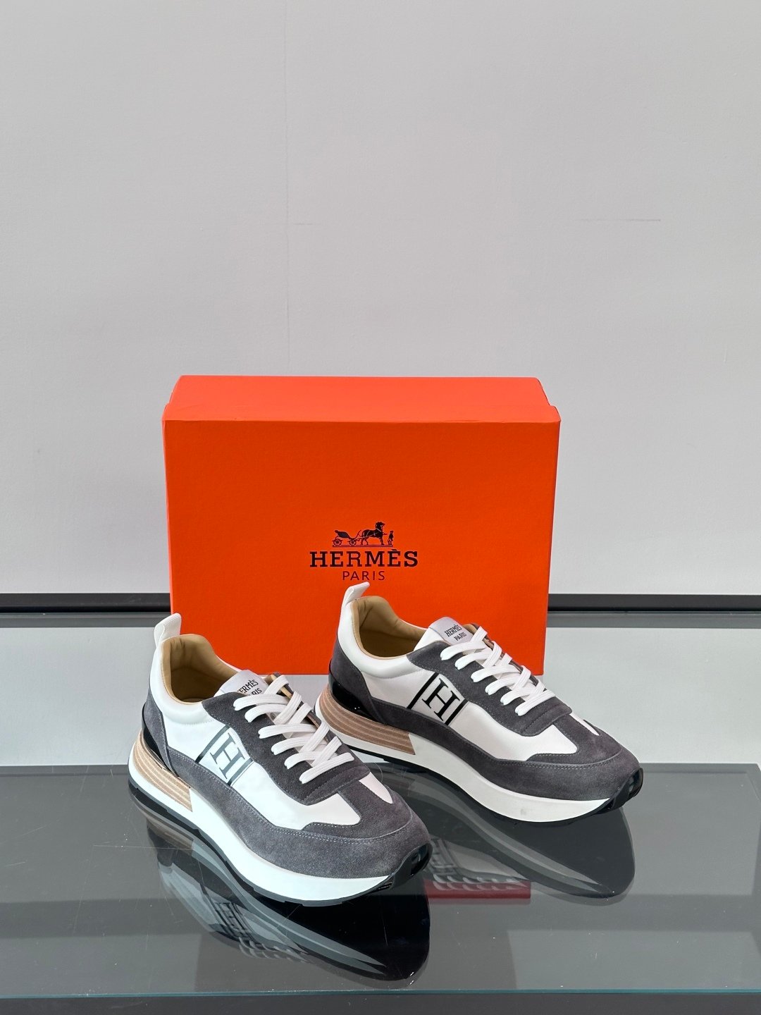 HERMES Man - Image 6