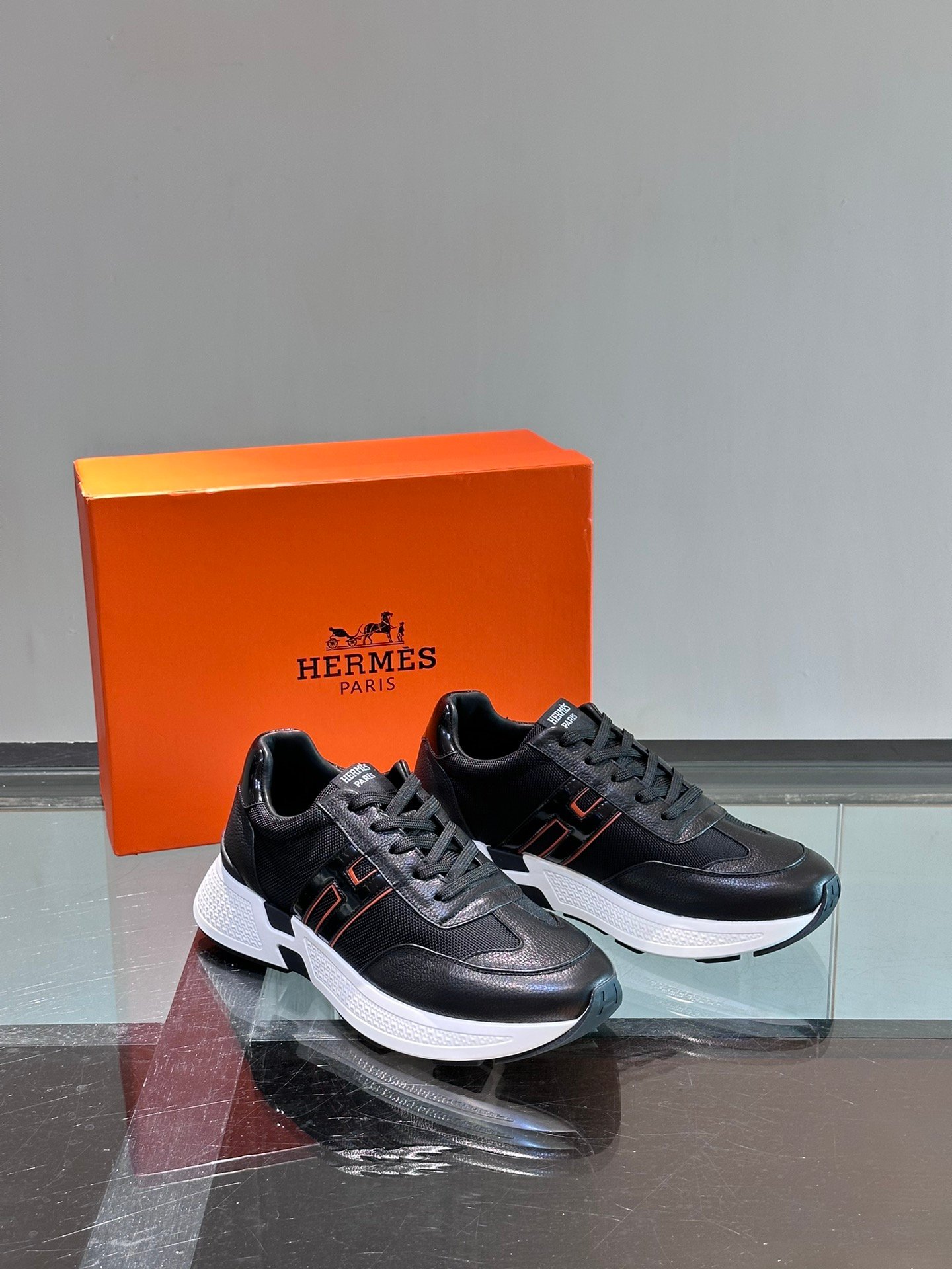 HERMES Man - Image 6