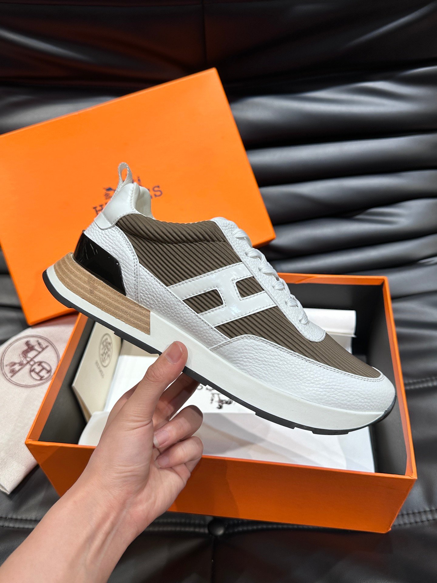 HERMES Man - Image 6