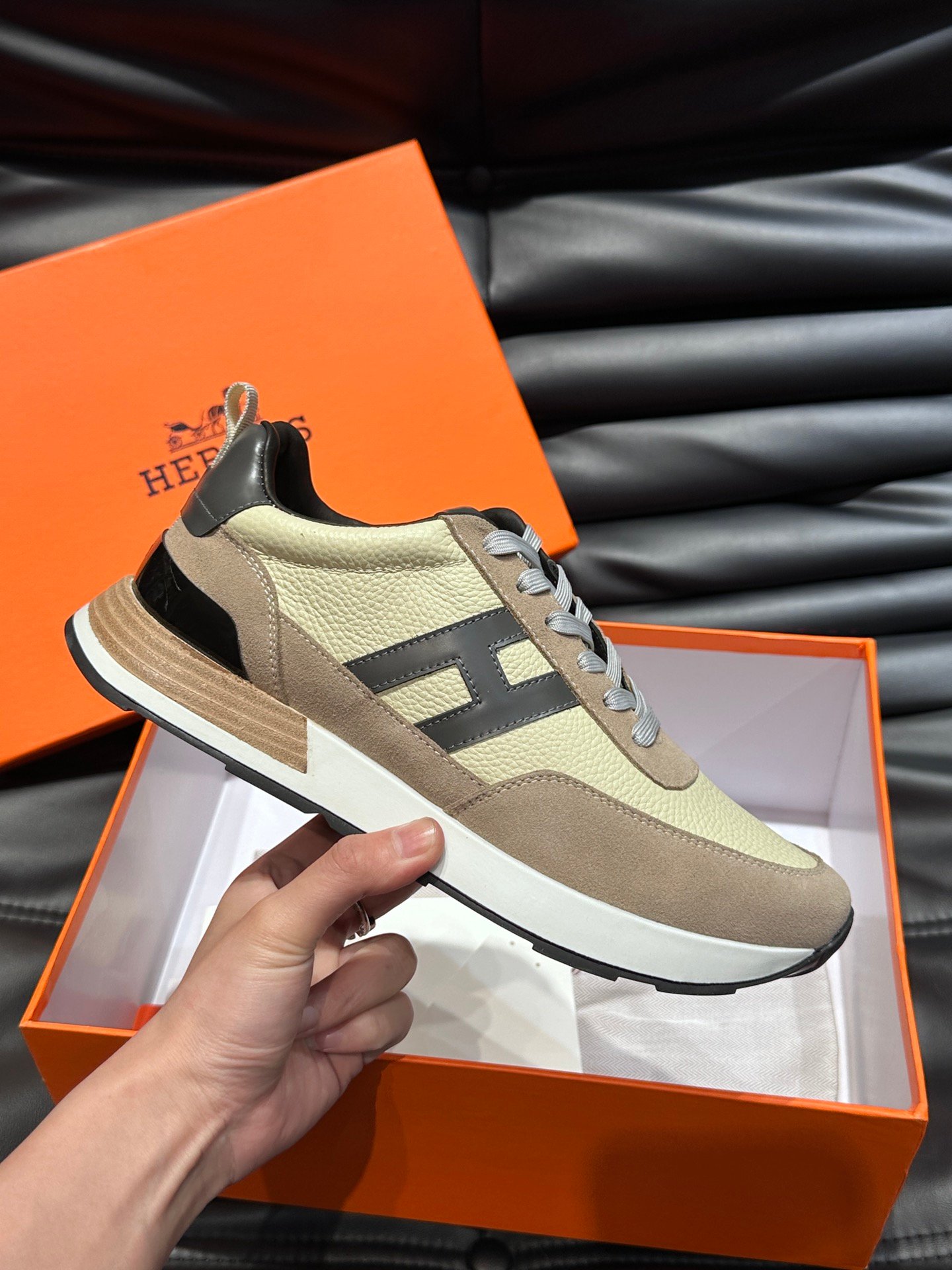 HERMES Man - Image 6