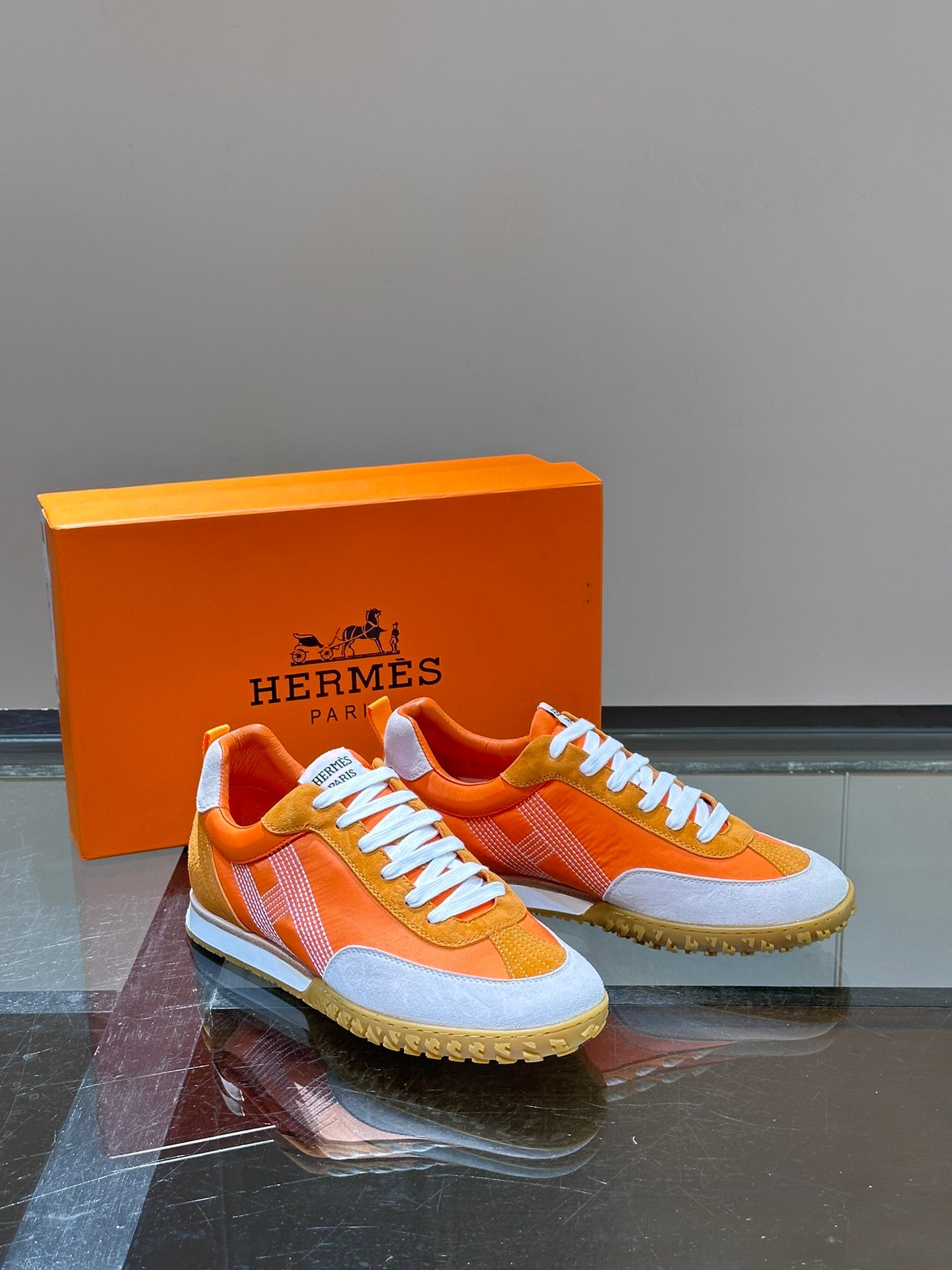 HERMES Man - Image 6