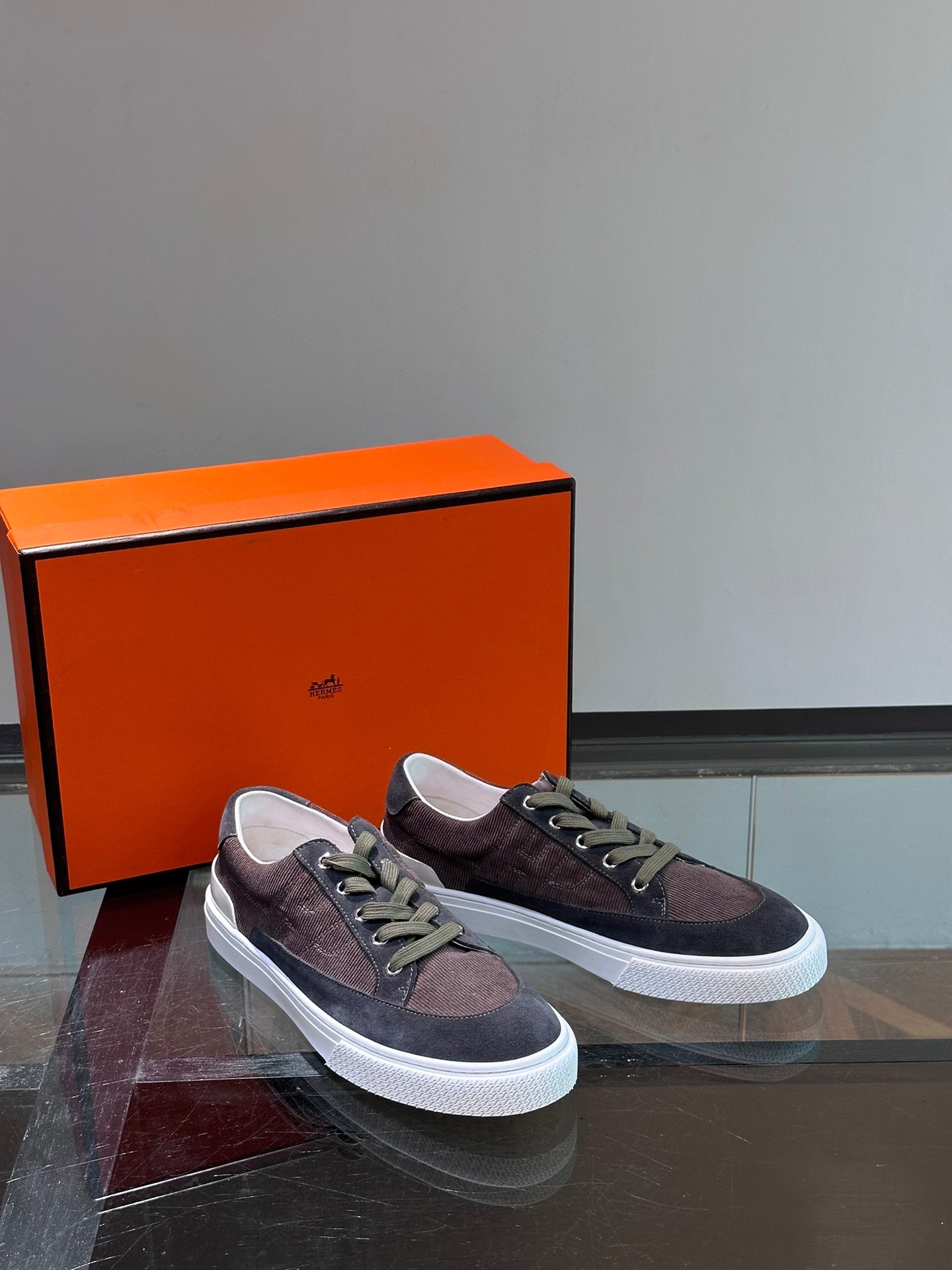 HERMES Man - Image 6