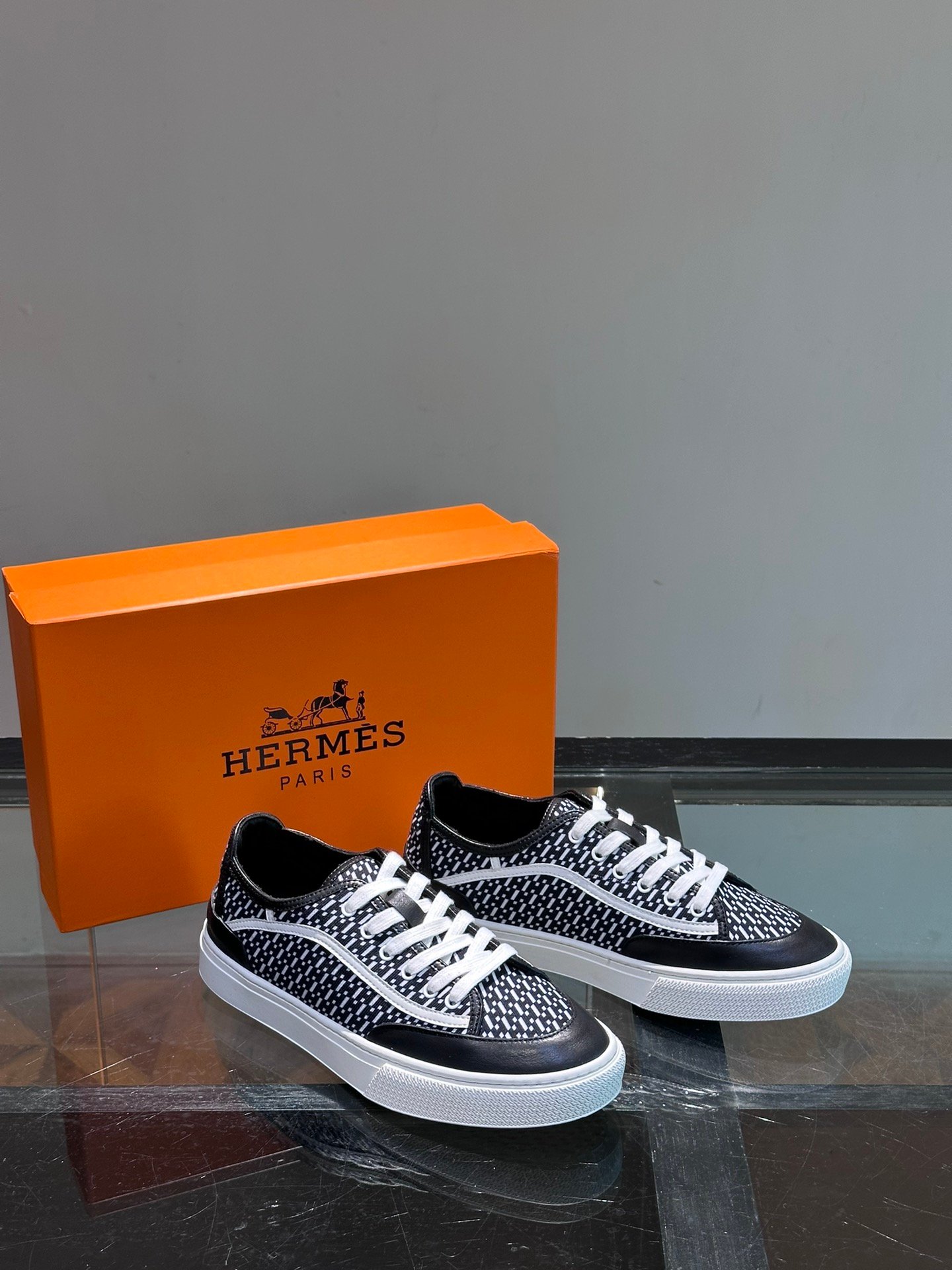 HERMES Man - Image 6