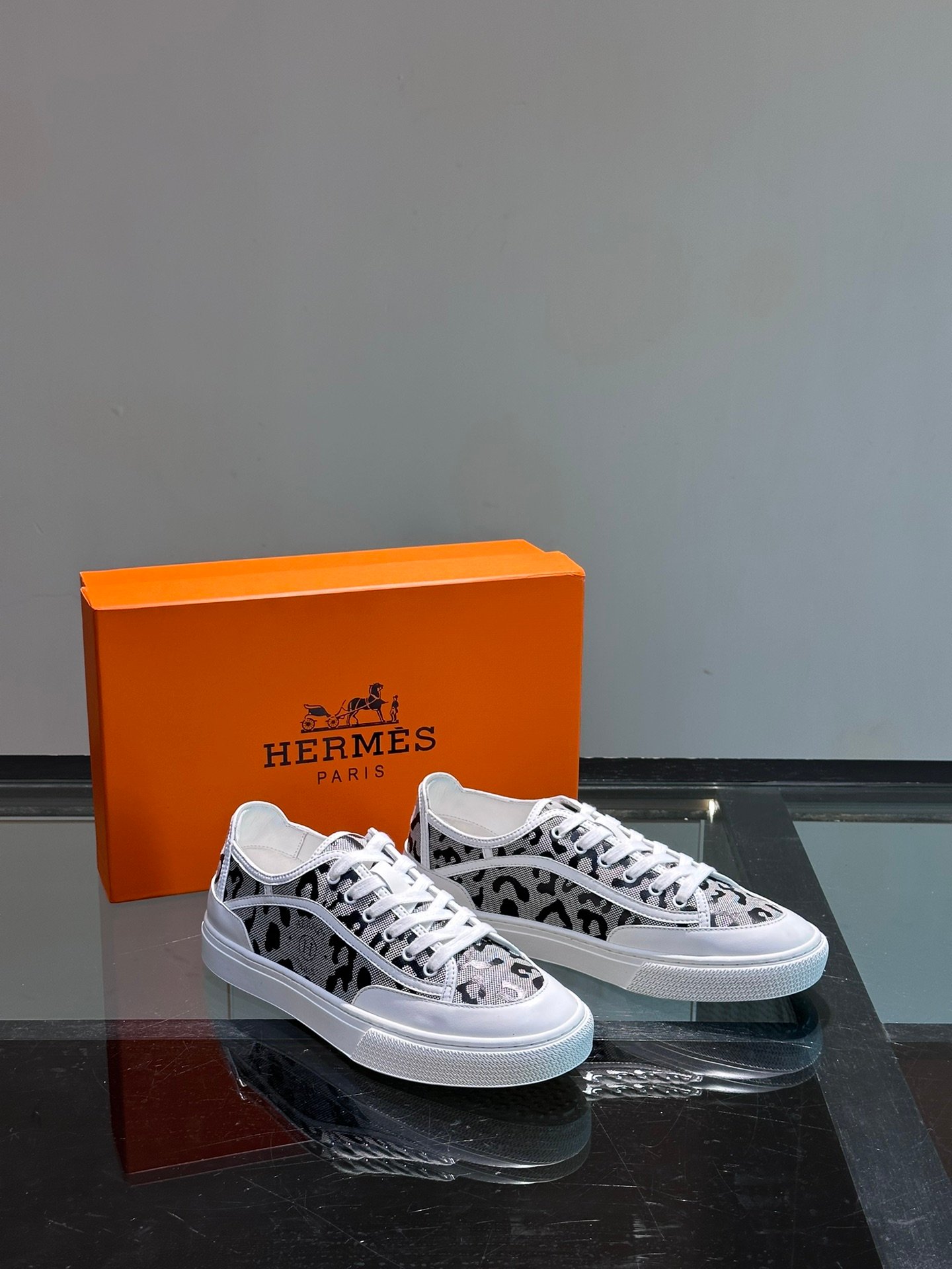 HERMES Man - Image 6