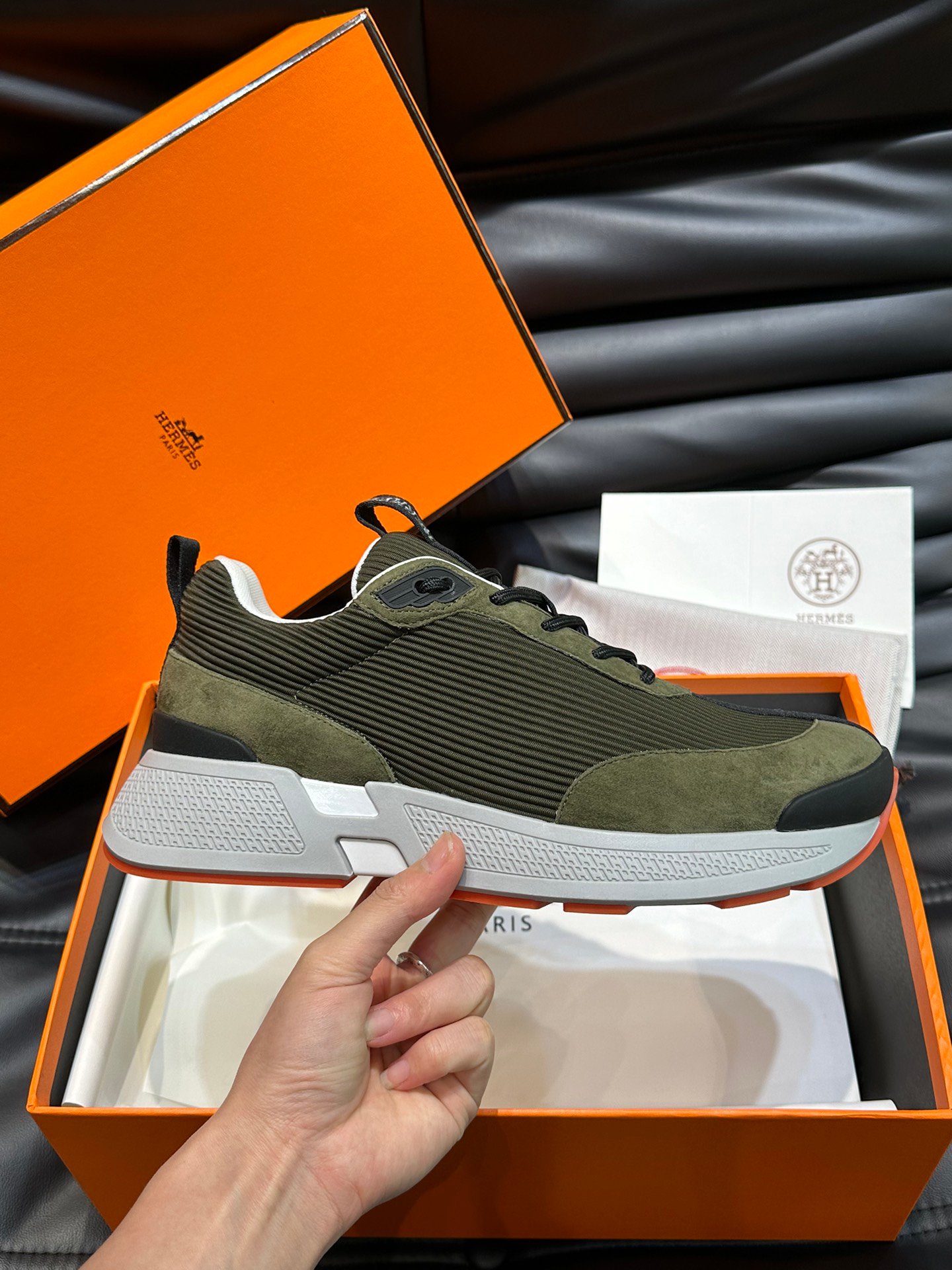 HERMES Man - Image 6