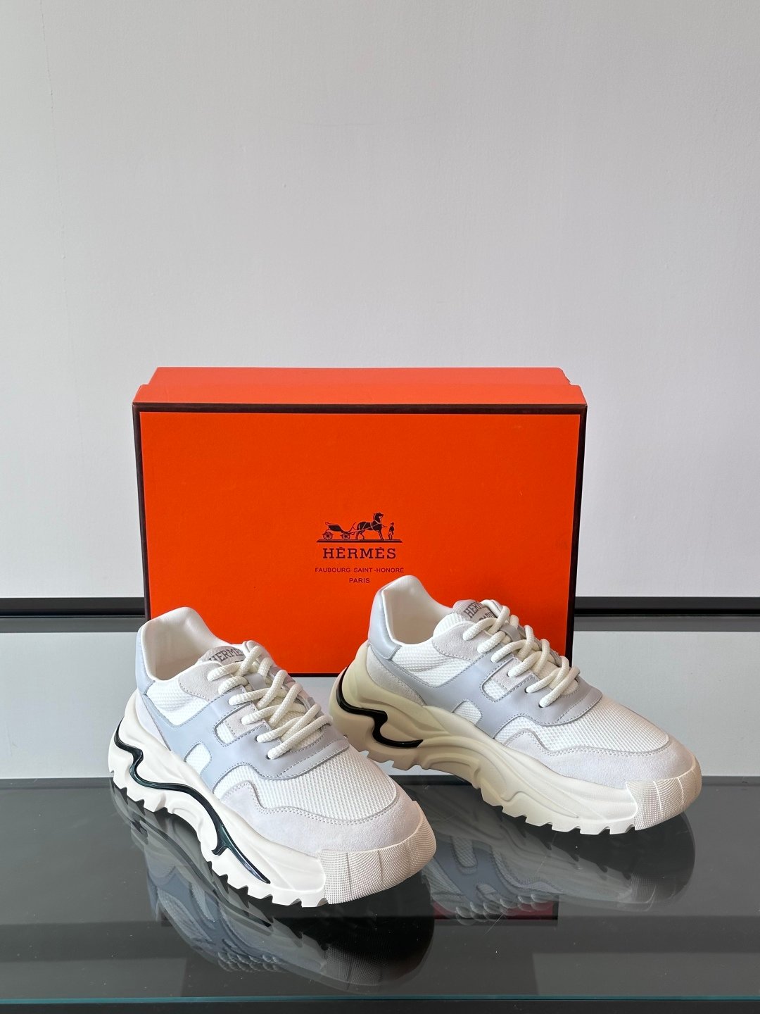 HERMES Man - Image 6