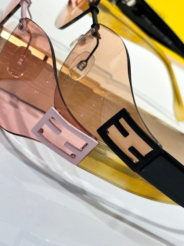 FENDI - Image 7