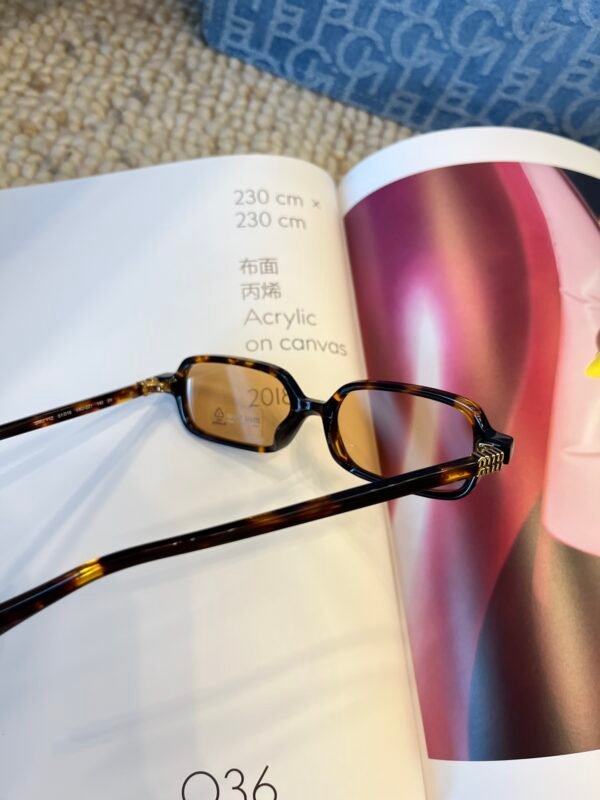 MIU MIU - Image 7