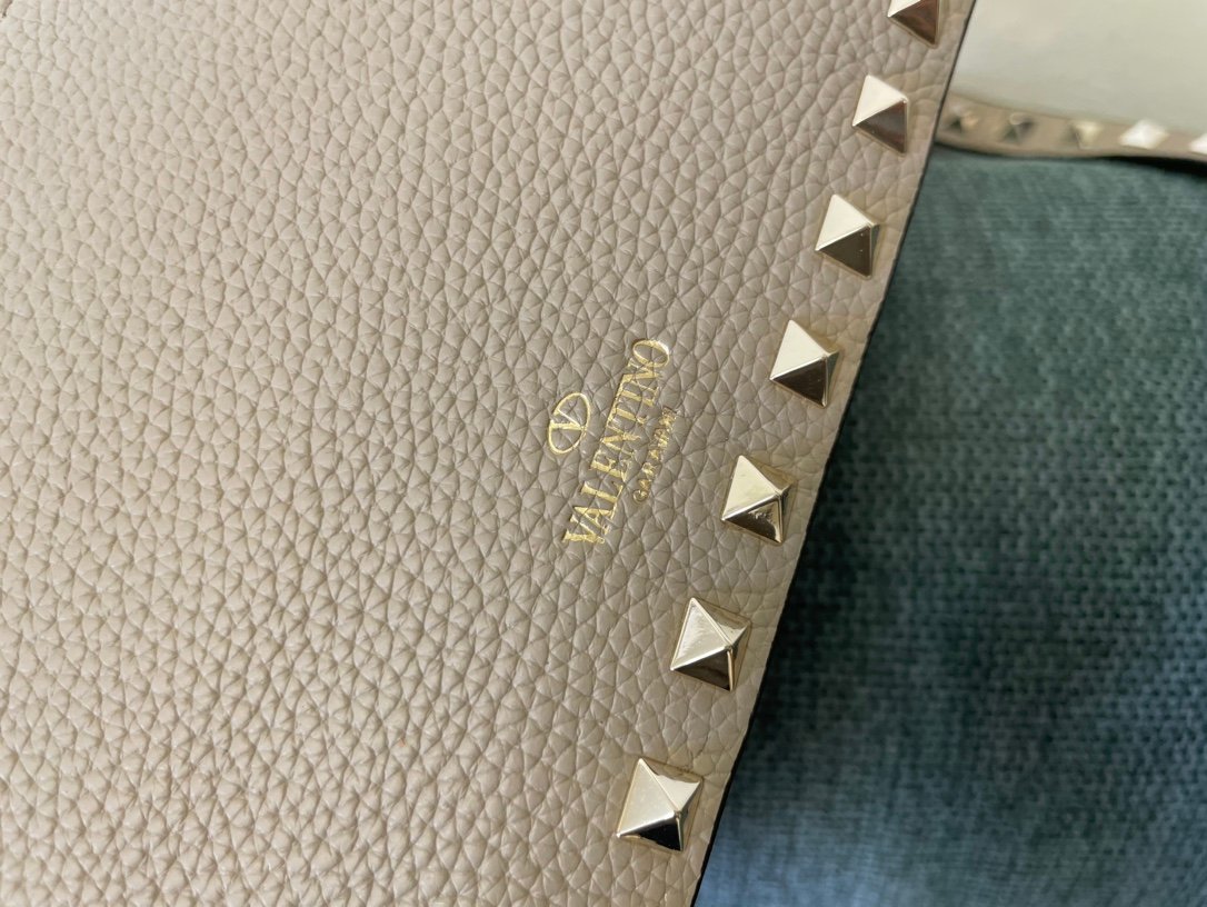 Valentino Bag - Image 3