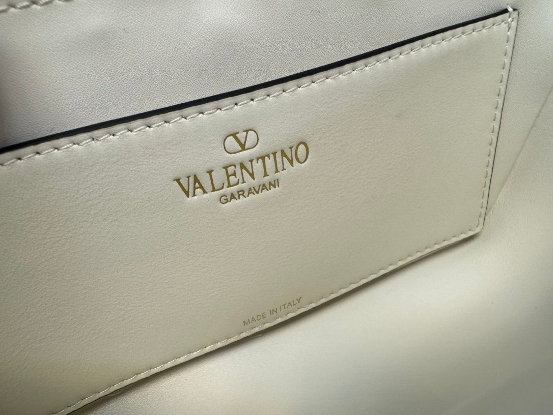 Valentino Bag - Image 7