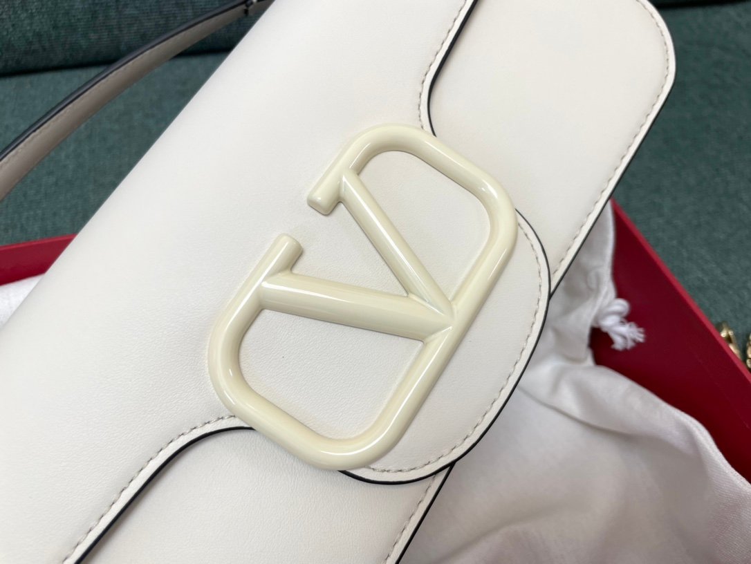 Valentino Bag - Image 7