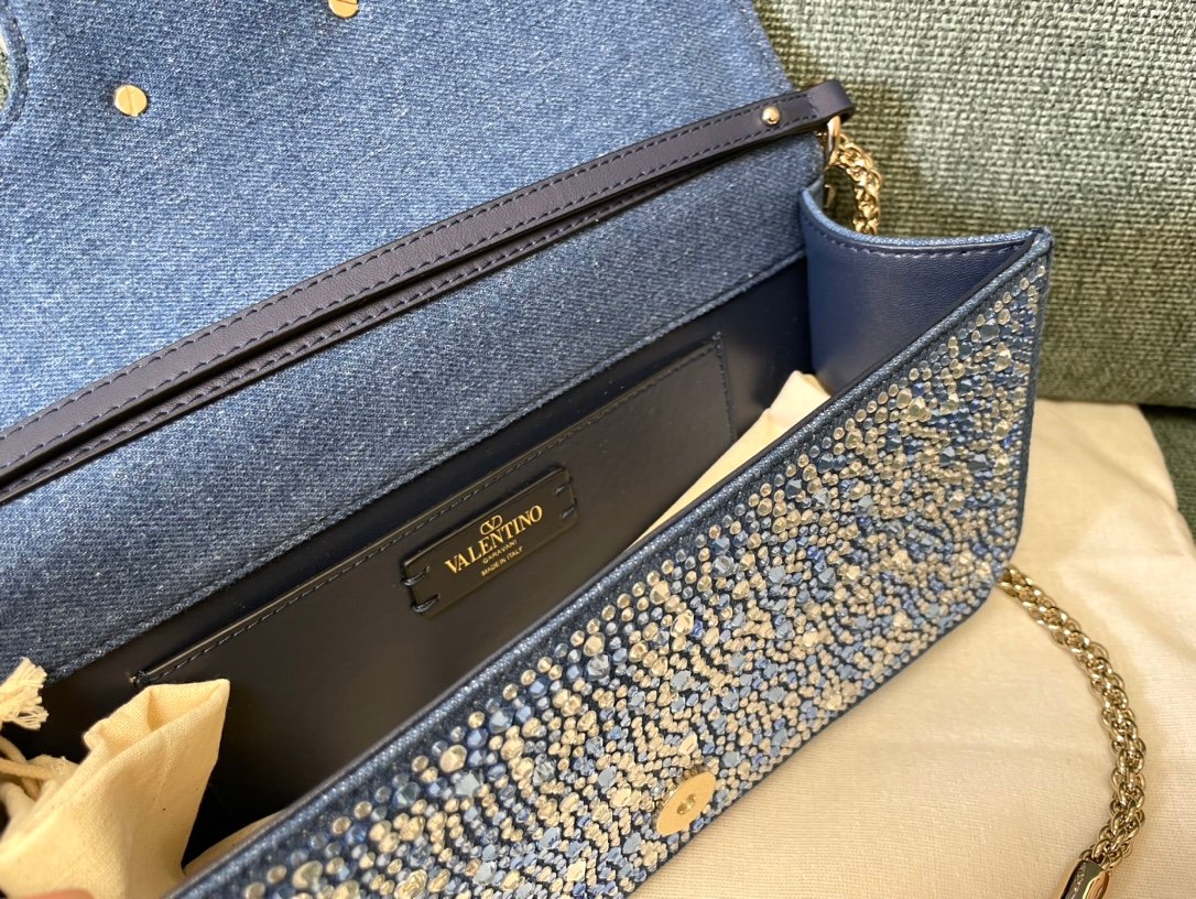Valentino Bag - Image 7