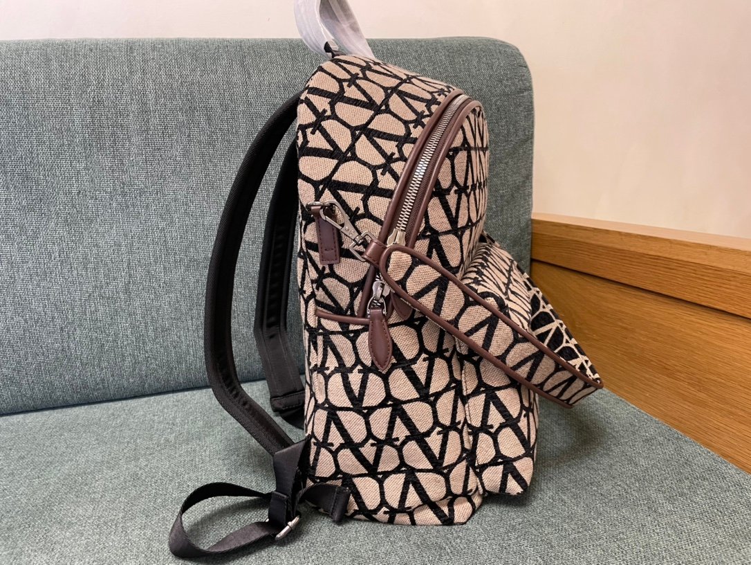 Valentino Bag - Image 7