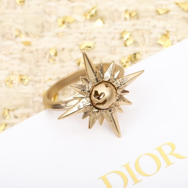 Dior - Image 7