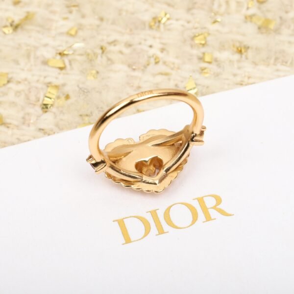 Dior - Image 7