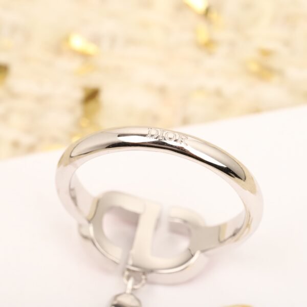 Dior - Image 7