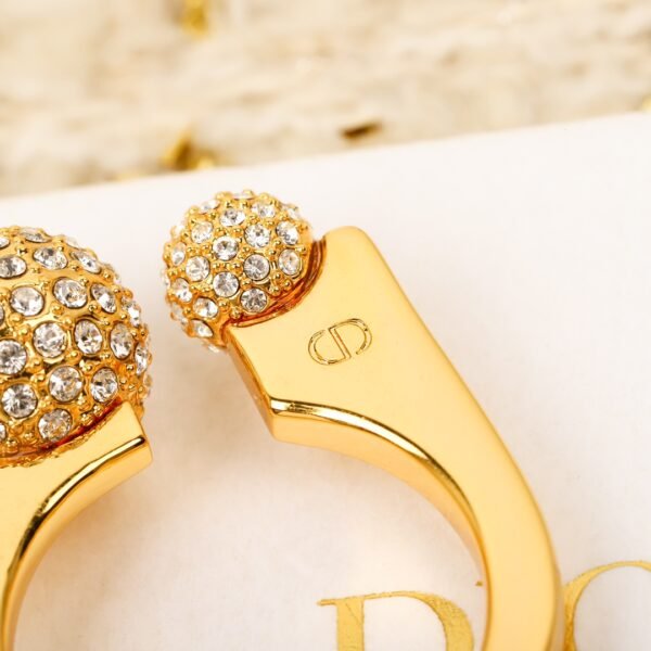 Dior - Image 7