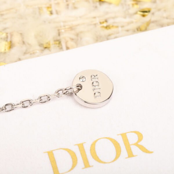 Dior - Image 7