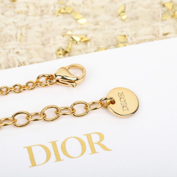 Dior - Image 7