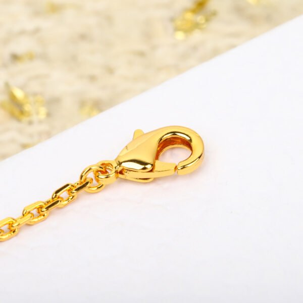 Dior - Image 7