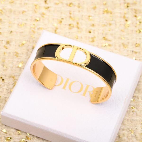 Dior - Image 7
