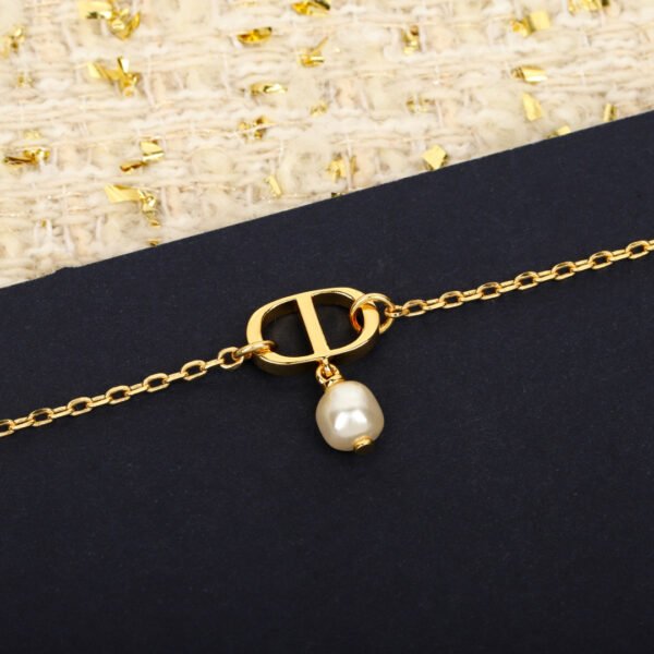 Dior - Image 7