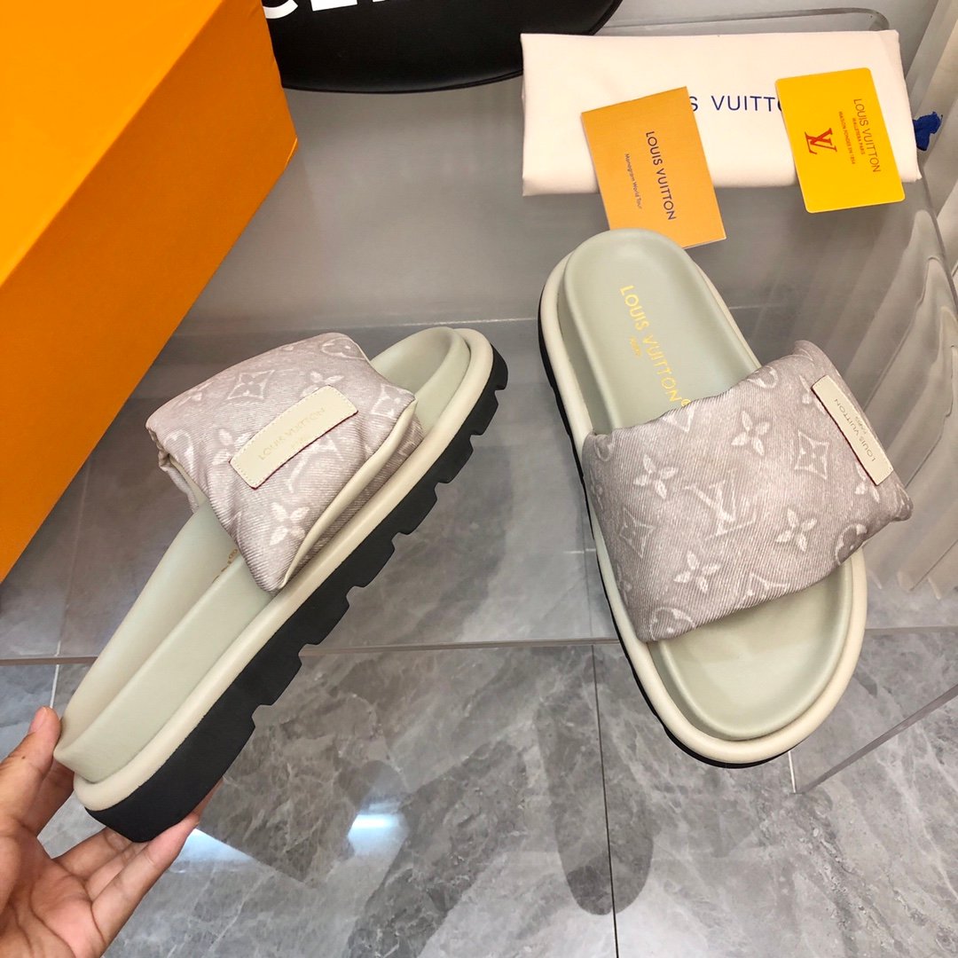 LV women - Image 2