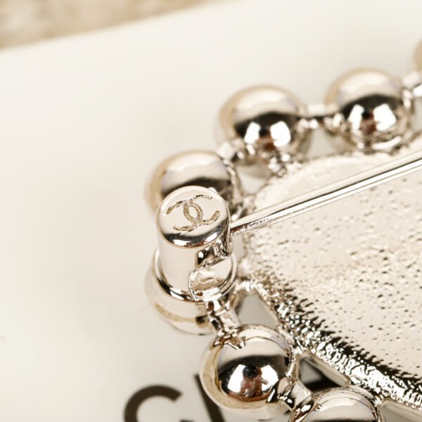 Dior - Image 7